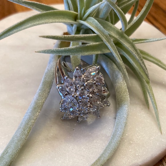 Cocktail Ring 💎 - Picture 3 of 8